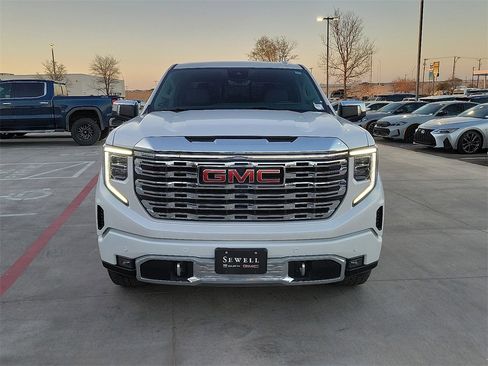 Used 2024 GMC Sierra 1500 Denali w/ Technology Package image 8