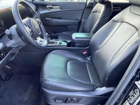 Used 2023 Kia Sportage EX image 13