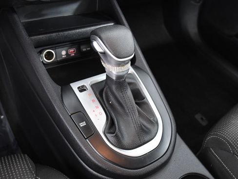 Used 2021 Kia Forte LXS image 17