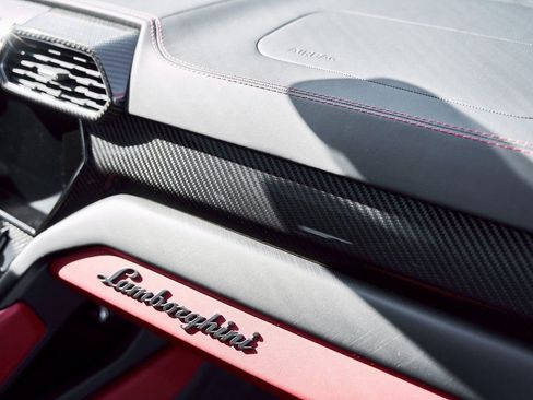 Used 2024 Lamborghini Urus S image 45