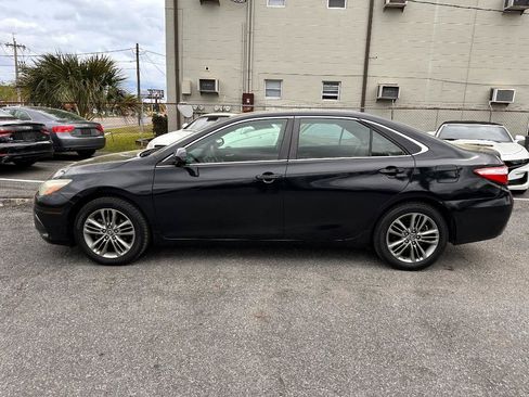 Used 2016 Toyota Camry SE FWD image 4