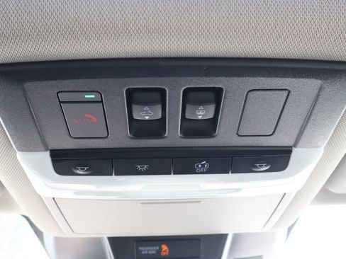 Used 2023 Nissan Rogue SL FWD image 25