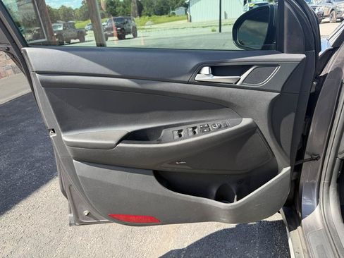 Used 2020 Hyundai Tucson Sport FWD image 13