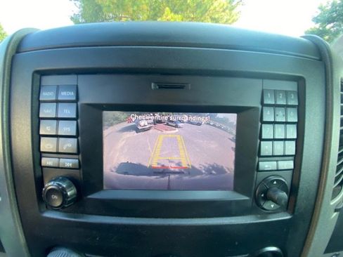 Used 2018 Mercedes-Benz Sprinter 2500 image 28