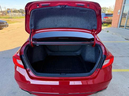 Used 2021 Honda Accord Sport image 8