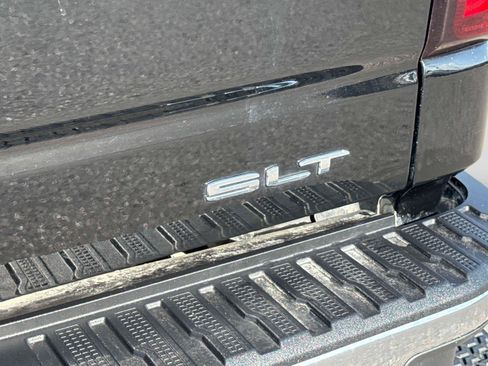 Used 2025 GMC Sierra 1500 SLT AWD/4WD image 12