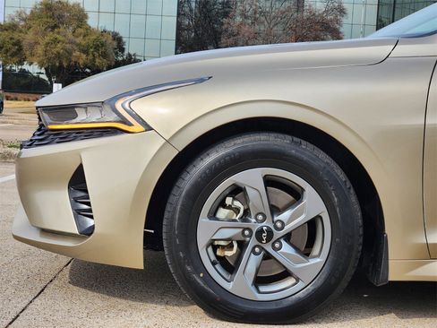 Used 2022 Kia K5 LXS image 8