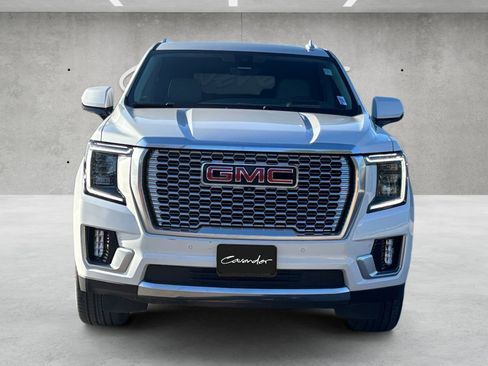 Used 2022 GMC Yukon XL Denali w/ Advanced Technology Package image 19