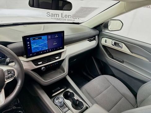 Used 2025 Ford Explorer Active image 23