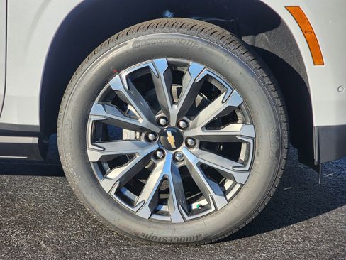 New 2026 Chevrolet Suburban High Country image 6