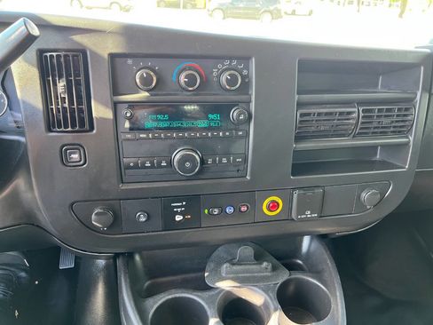 Used 2021 Chevrolet Express 2500 w/ Driver Convenience Package image 11