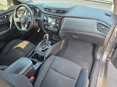 Used 2017 Nissan Rogue SV AWD/4WD image 11