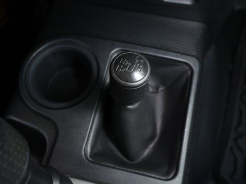 Used 2011 Toyota FJ Cruiser 4WD w/ Convenience Pkg image 18