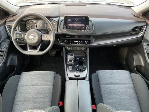 Used 2023 Nissan Rogue SV image 16