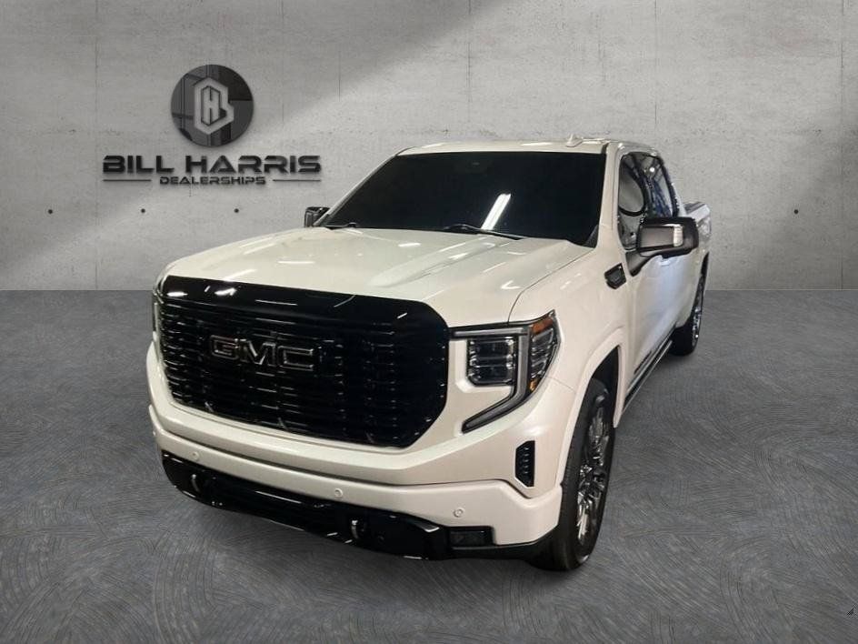 Used 2022 GMC Sierra 1500 Denali w/ Denali Reserve Package AWD/4WD image 1