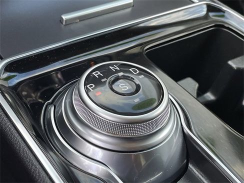 Used 2020 Ford Edge Titanium image 26