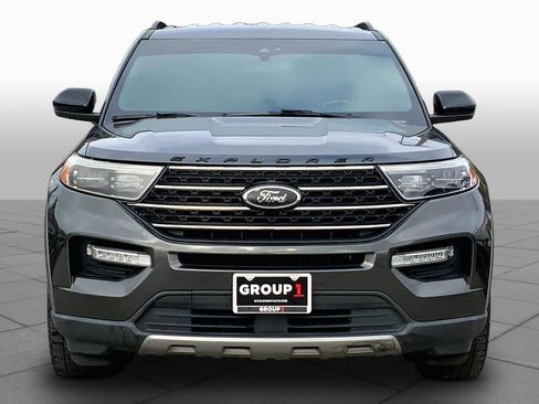 Used 2020 Ford Explorer XLT w/ Equipment Group 202A AWD/4WD image 4