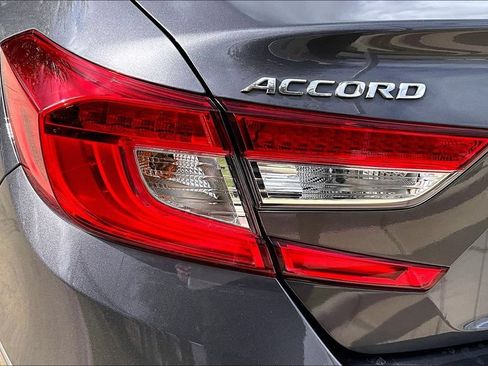 Used 2022 Honda Accord Touring image 37