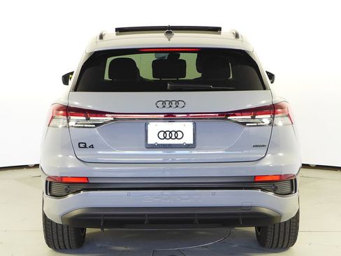 Used 2024 Audi Q4 e-tron Prestige w/ Black Optic Package image 8