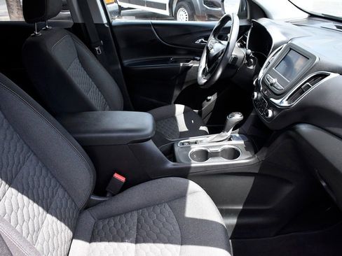 Used 2021 Chevrolet Equinox LT image 16