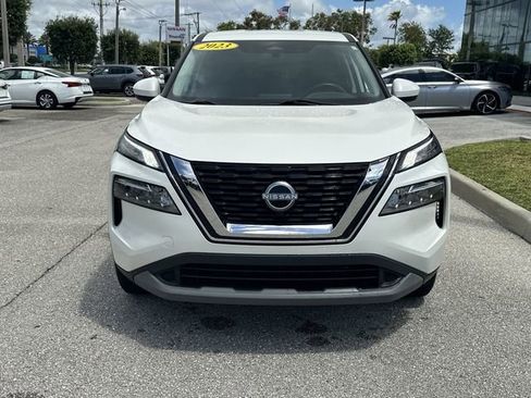 Certified 2023 Nissan Rogue SV FWD image 4