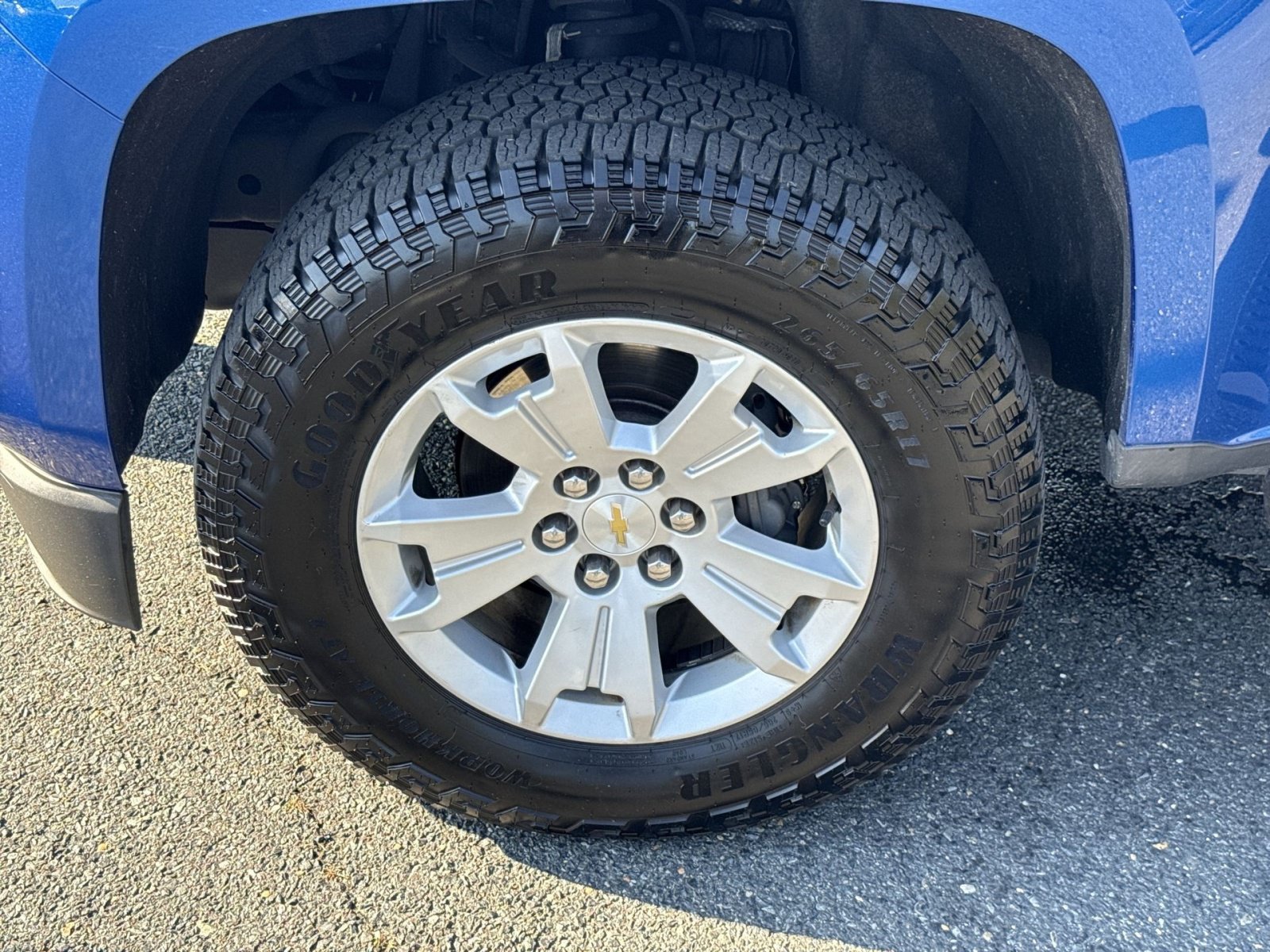 Used 2018 Chevrolet Colorado LT w/ LT Convenience Package RWD image 13