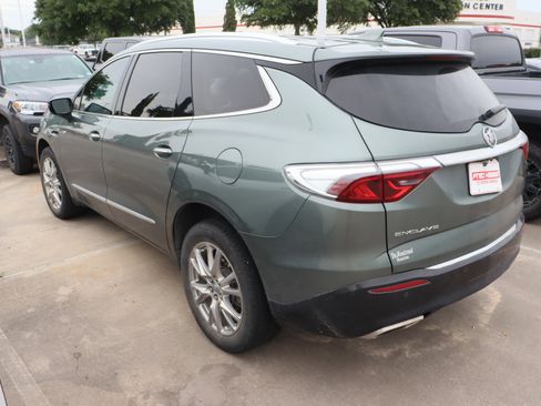 Used 2023 Buick Enclave Essence w/ Experience Buick Package FWD image 5