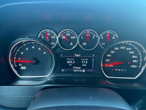 Used 2021 Chevrolet Silverado 1500 LT Trail Boss image 19