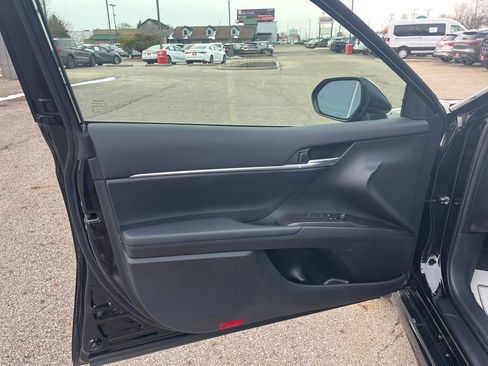 Certified 2024 Toyota Camry SE w/ Convenience Package image 12