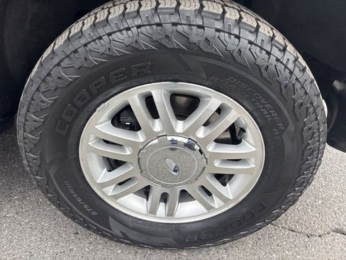 Used 2013 Ford F150 Lariat w/ Mid Equipment Group image 25