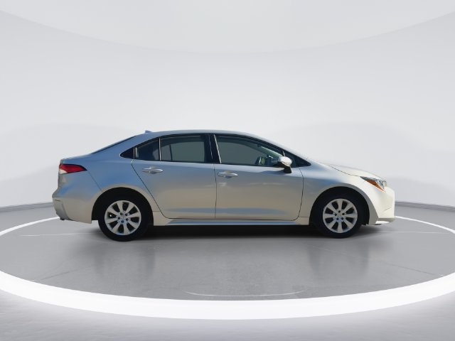 Used 2024 Toyota Corolla LE FWD image 9