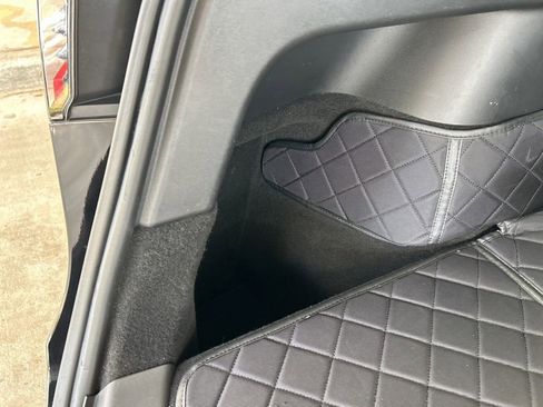 Used 2022 Tesla Model Y Performance image 35