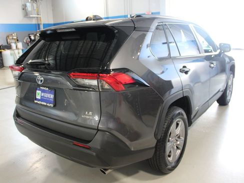 Used 2024 Toyota RAV4 LE AWD/4WD image 21