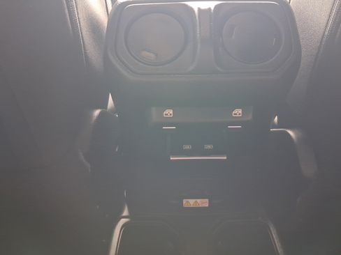 Used 2023 Jeep Wrangler Unlimited Sahara w/ LED Lighting Group AWD/4WD image 25