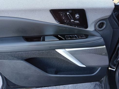 Used 2025 Cadillac Optiq Luxury 2 w/ LPO, Floor Liner Package image 10