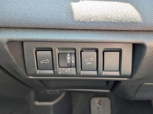 Used 2025 Subaru Outback Premium AWD/4WD image 26