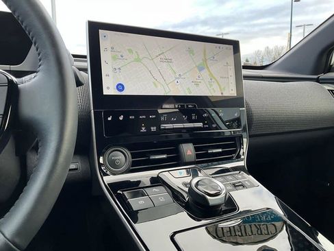 Certified 2024 Subaru Solterra Limited image 17