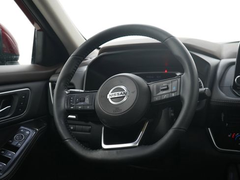 Used 2021 Nissan Rogue SL AWD/4WD image 14