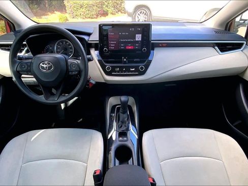 Used 2022 Toyota Corolla LE image 15