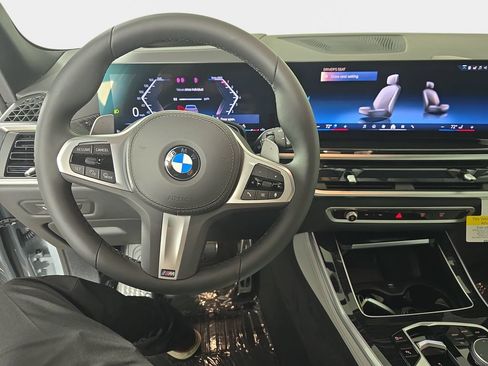 New 2026 BMW X5 xDrive40i w/ M Sport Package AWD/4WD image 16
