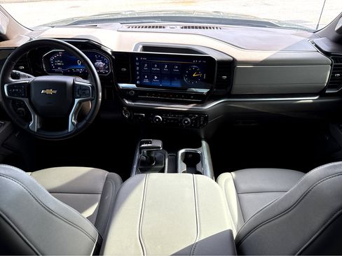 Used 2025 Chevrolet Silverado 1500 LTZ w/ Z71 Off-Road Package image 4