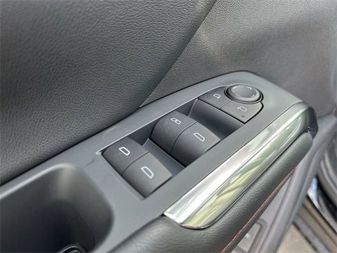 Used 2025 Chevrolet Traverse Z71 w/ Driver Confidence Package image 24