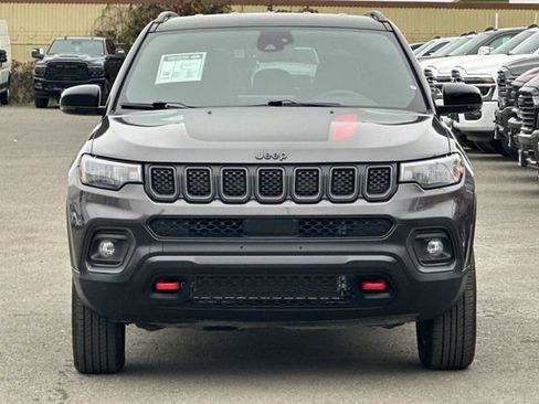 Used 2023 Jeep Compass Trailhawk image 9