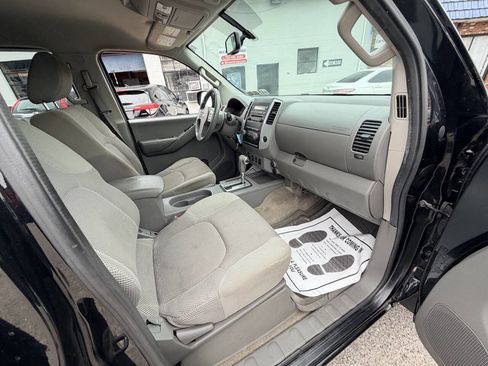 Used 2012 Nissan Frontier SV w/ SV Premium Utility Pkg image 16