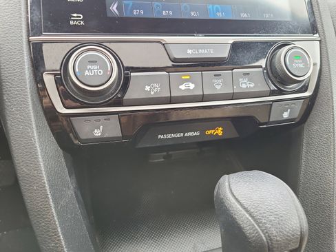 Certified 2018 Honda Civic EX image 27