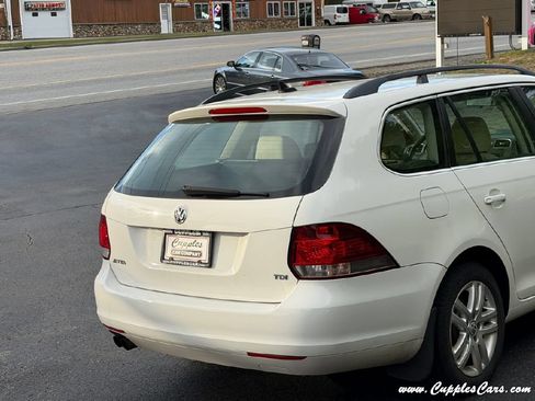 Used 2011 Volkswagen Jetta TDI FWD image 41