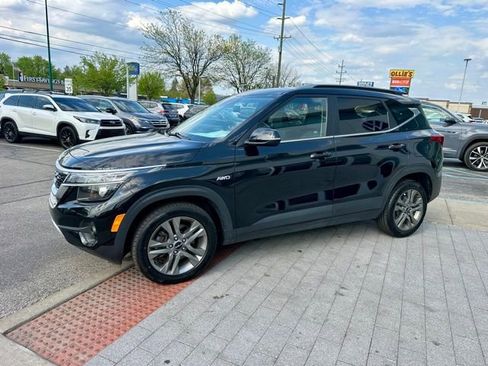 Used 2022 Kia Seltos S AWD/4WD image 3