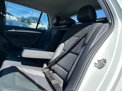 Used 2019 Volkswagen e-Golf SEL Premium image 51