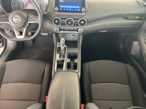 Certified 2023 Nissan Sentra SV FWD image 17