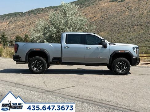 Used 2024 GMC Sierra 2500 AT4X AWD/4WD image 7